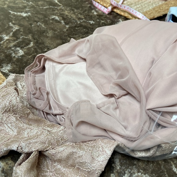 Nightway gown nwt sz 10 champagne - Picture 11 of 13